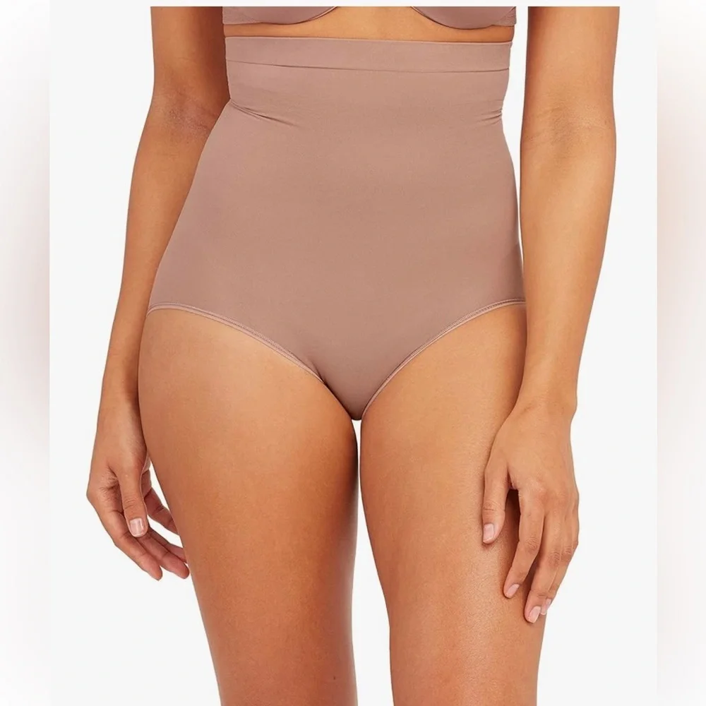 SPANX Power Series High Waisted Brief Women 1X Lightweight All Day Wear NWT